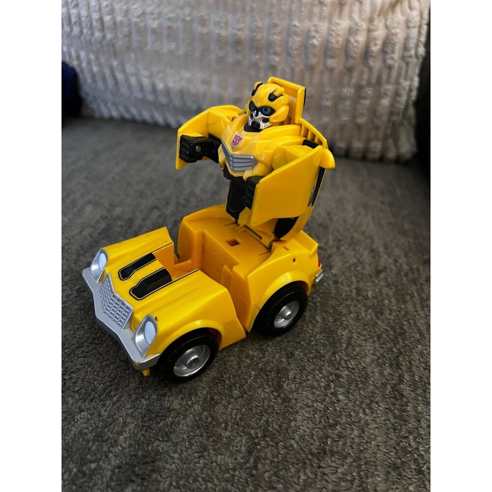2007 Transformers Bumblebee Classic Camaro Cyber Slammers